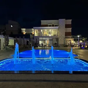 Colis Resort
