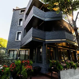La Boutique Hotel