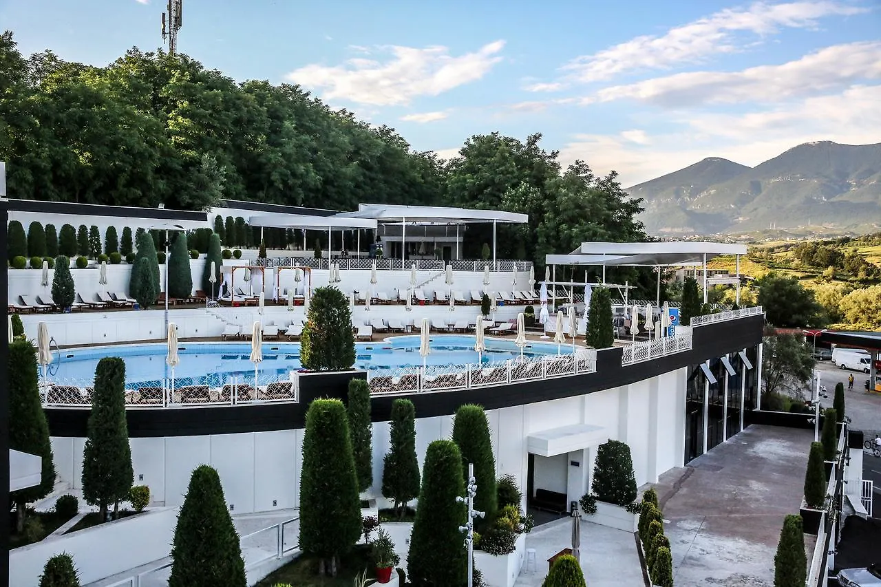Mai Tai Resort Mjull-Bathore 5*,