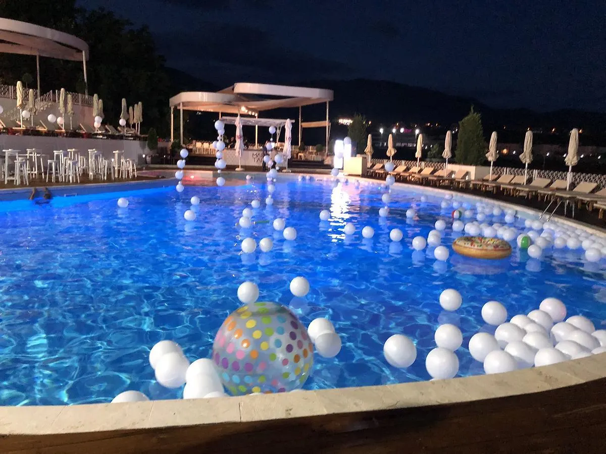 Mai Tai Resort Mjull-Bathore